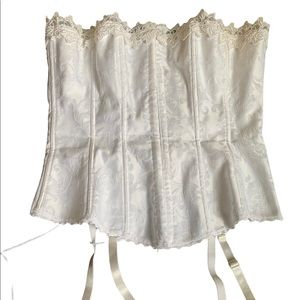 Frederick’s Of Hollywood Off-White Corset; Size 34 Waist